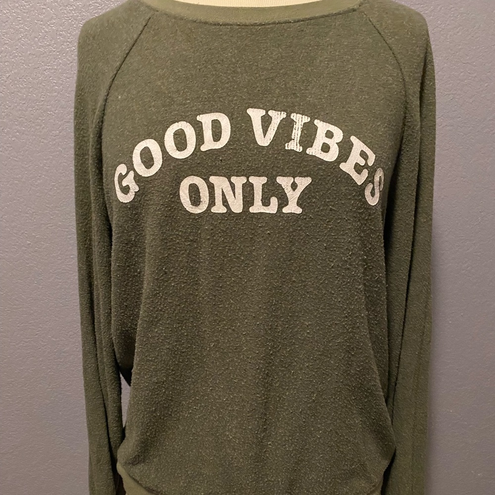 Grayson/Threads “Good Vibes Only” crewneck sweatshirt (green): Size L
